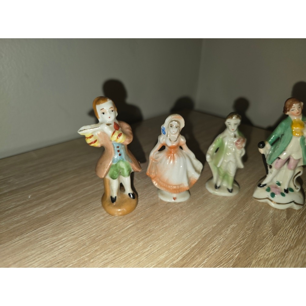 Vintage Miniature Porcelain Colonial Figurines Set of 4 Hand Painted Glazed - Picture 2 of 6